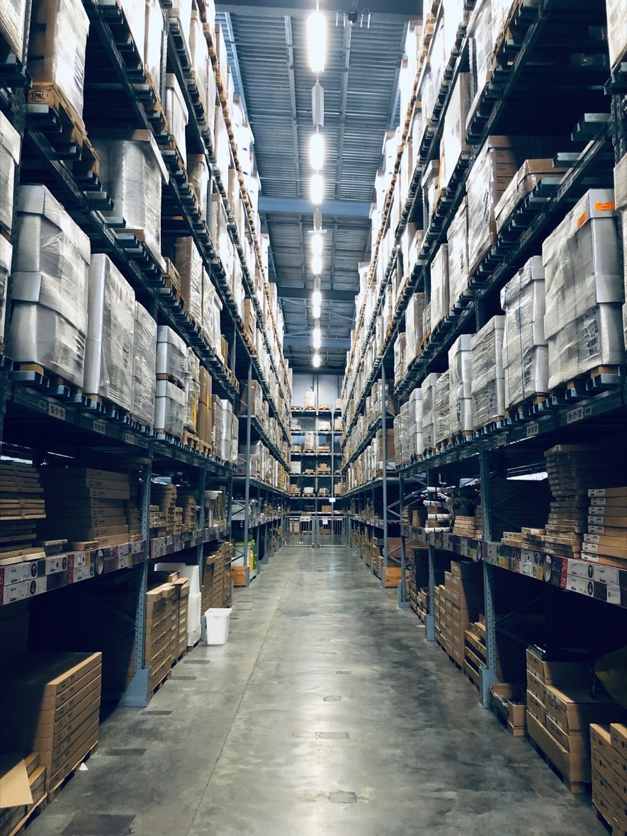 Monitoring a logistics warehouse